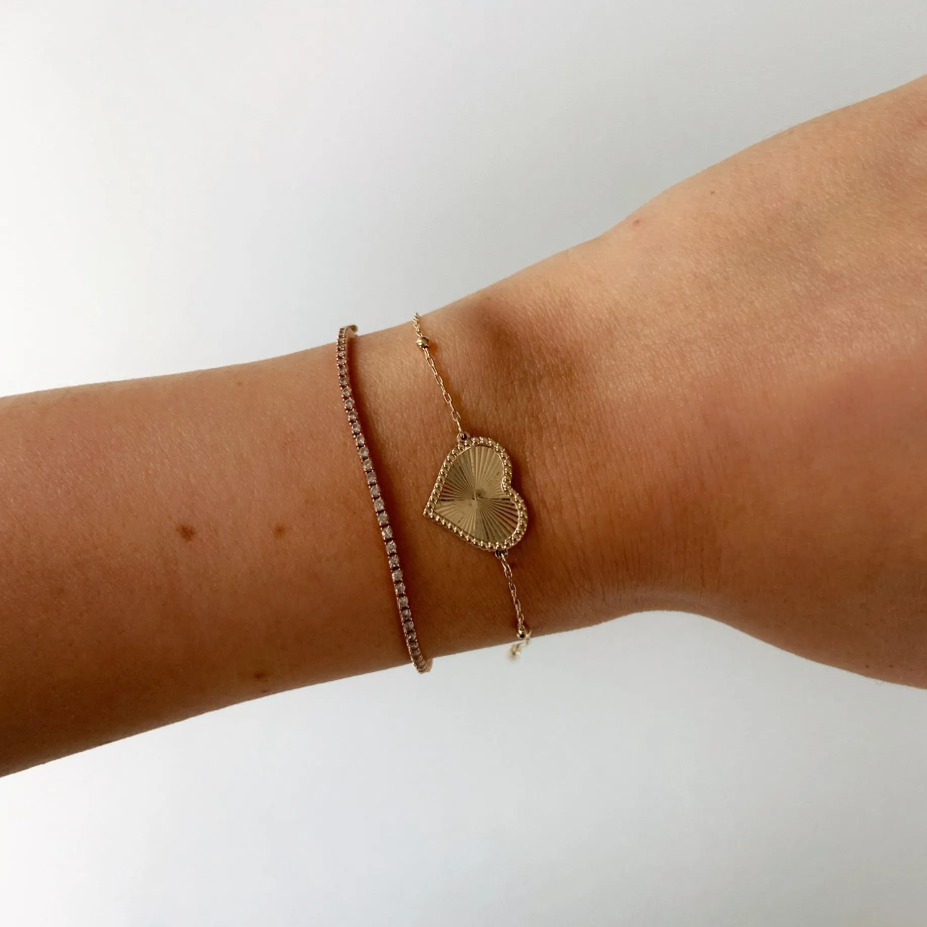 14 Karat Gold Fluted Heart Bracelet