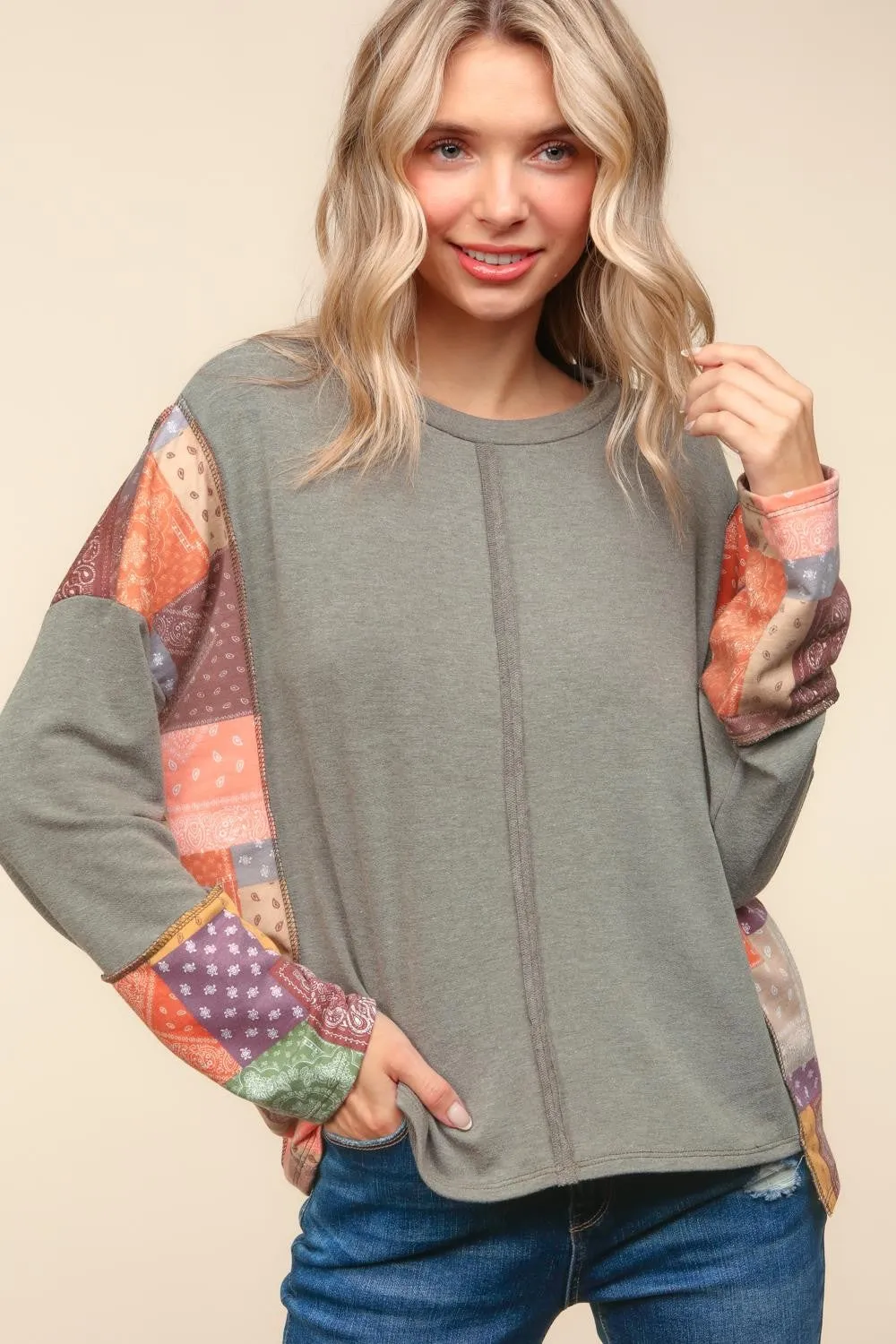 COLOR BLOCK LONG SLEEVE OUT SEAM PULLOVER TOP