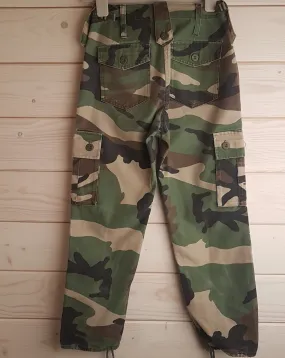 Khaki Camo Combats (11 years approx./24 inch waist) Khaki Camo Combats (11 years approx./24 inch waist)