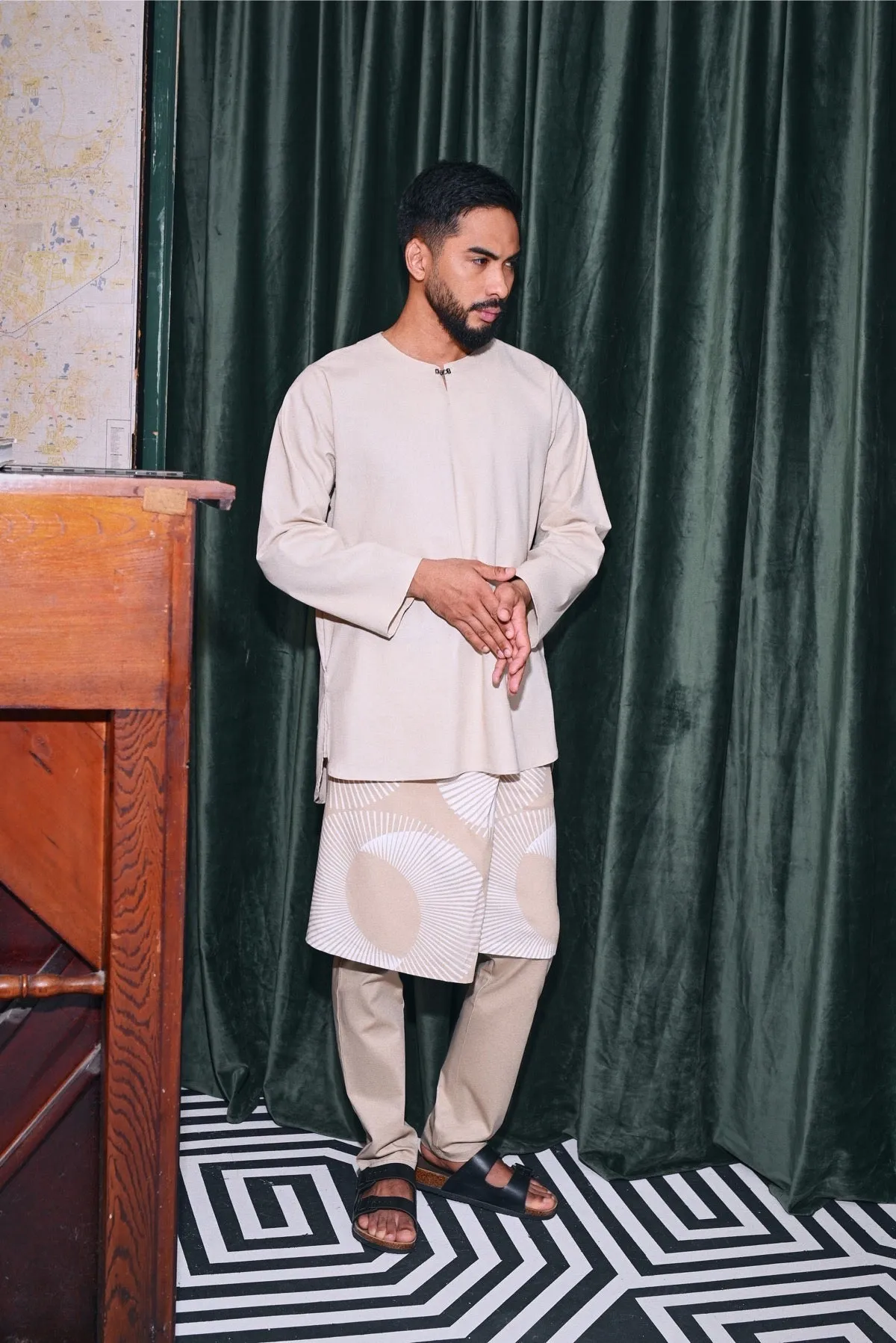 The Congkak Men Kurta - Khaki