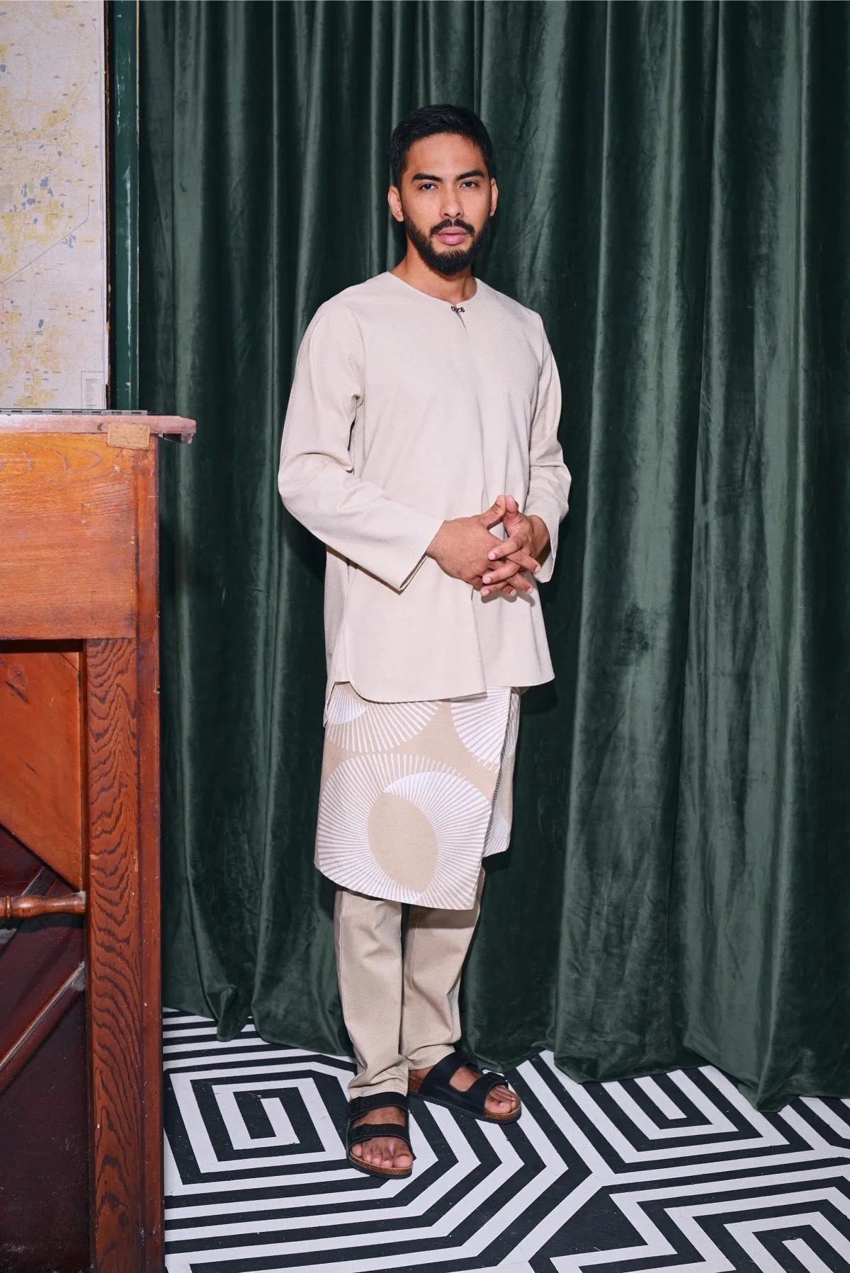 The Congkak Men Kurta - Khaki