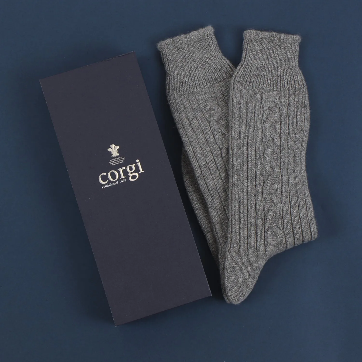 Women's Handmade Single Cable Cashmere Socks